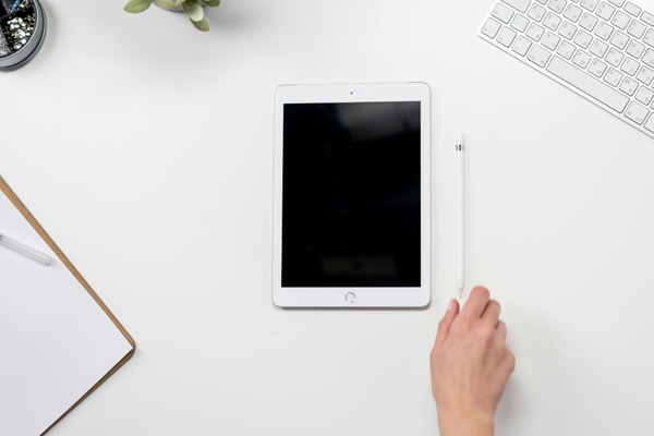 ?AI未來(lái)趨勢(shì)：技術(shù)突破、應(yīng)用拓展與社會(huì)影響深化?